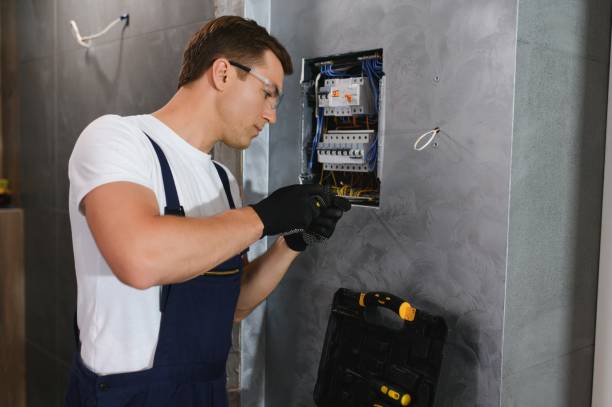 Best Circuit Breaker Repair  in Clifton, TX